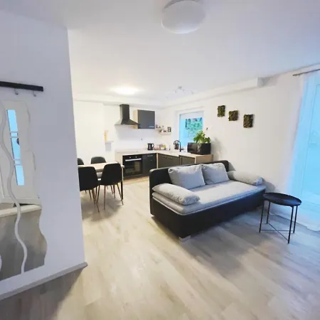 Apartma Toni Apartment